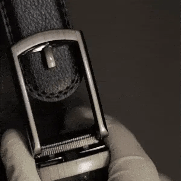 The Novora™ Otomatik Deliksiz Akıllı Kemer